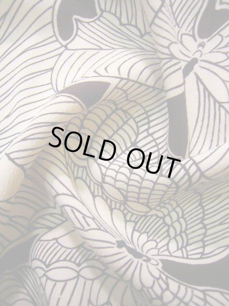 画像11: J0715Q 小紋 女性用着物  シルク（正絹） クリーミーな  オフ　ホワイト, 蝶々 【中古】 【USED】 【リサイクル】 ★★☆☆☆ (11)