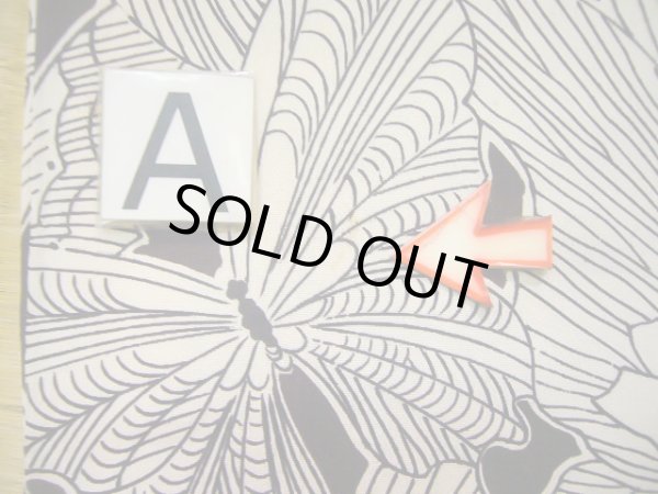 画像13: J0715Q 小紋 女性用着物  シルク（正絹） クリーミーな  オフ　ホワイト, 蝶々 【中古】 【USED】 【リサイクル】 ★★☆☆☆ (13)