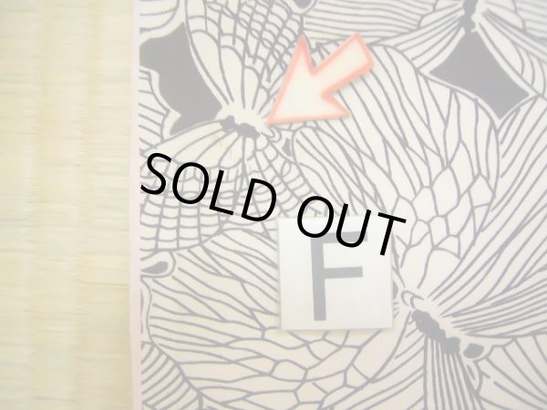 画像18: J0715Q 小紋 女性用着物  シルク（正絹） クリーミーな  オフ　ホワイト, 蝶々 【中古】 【USED】 【リサイクル】 ★★☆☆☆ (18)