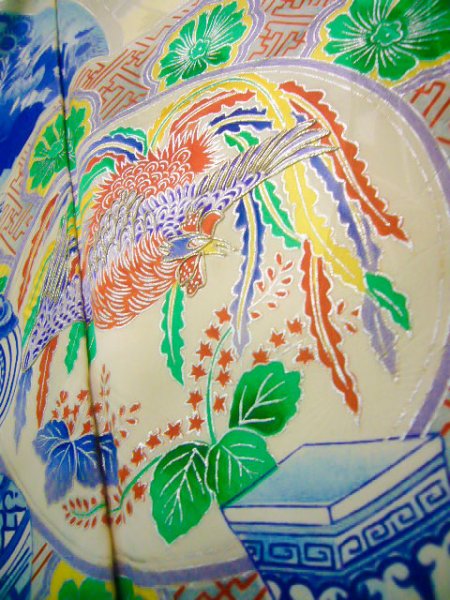 画像12: J0715R 振袖 女性用着物  シルク（正絹） 薄い  水色, 花 【中古】 【USED】 【リサイクル】 ★★★☆☆ (12)