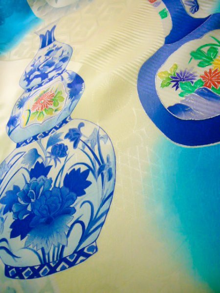 画像14: J0715R 振袖 女性用着物  シルク（正絹） 薄い  水色, 花 【中古】 【USED】 【リサイクル】 ★★★☆☆ (14)