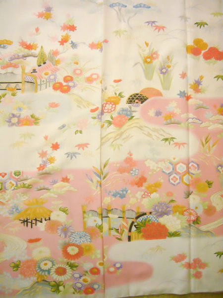 画像6: J0715S 振袖 女性用着物  シルク(正絹) 薄い  オフ ホワイト, 花 【中古】 【USED】 【リサイクル】 ★★★☆☆ (6)