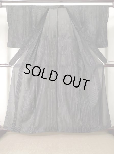 画像2: J0722H 夏物 女性用着物  シルク（正絹） ダークな  黒, 葉 【中古】 【USED】 【リサイクル】 ★★★★☆ (2)