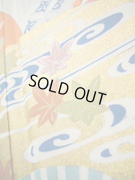 画像11: J0731G 留袖 女性用着物 比翼、お引きずり シルク(正絹) ダークな  黒, ぼたん 【中古】 【USED】 【リサイクル】 ★★★★☆ (11)