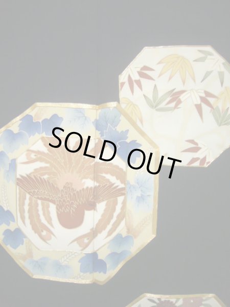 画像7: J0731H 留袖 女性用着物 比翼 シルク(正絹) ダークな  黒, 菊 【中古】 【USED】 【リサイクル】 ★★☆☆☆ (7)