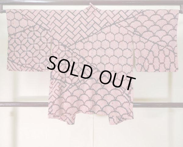 画像2: J0812O 羽織 女性用着物  シルク(正絹) ダークな  赤, 青海波 【中古】 【USED】 【リサイクル】 ★★★★☆ (2)