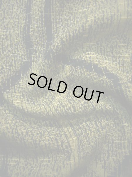 画像9: J0926L  紬 女性用着物  シルク（正絹） ヘザー（杢）  黄緑色, 亀甲 【中古】 【USED】 【リサイクル】 ★★★☆☆ (9)