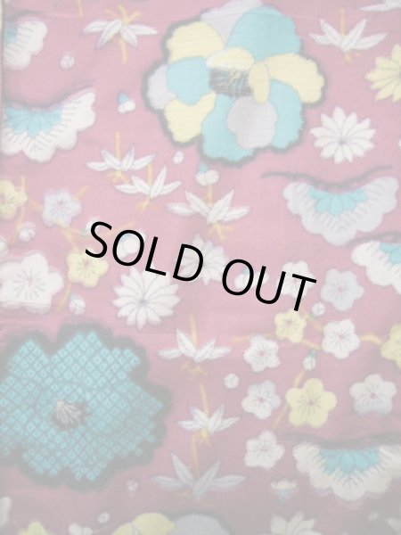 画像4: J1001K  紬 女性用着物  シルク(正絹) 深い 赤みのある 紫, ぼたん 【中古】 【USED】 【リサイクル】 ★★★★☆ (4)