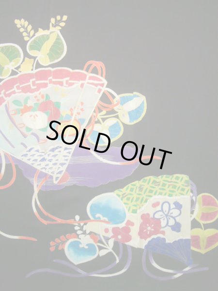 画像5: J1007B  留袖 女性用着物 葵文 シルク(正絹)   黒, 花 【中古】 【USED】 【リサイクル】 ★★☆☆☆ (5)