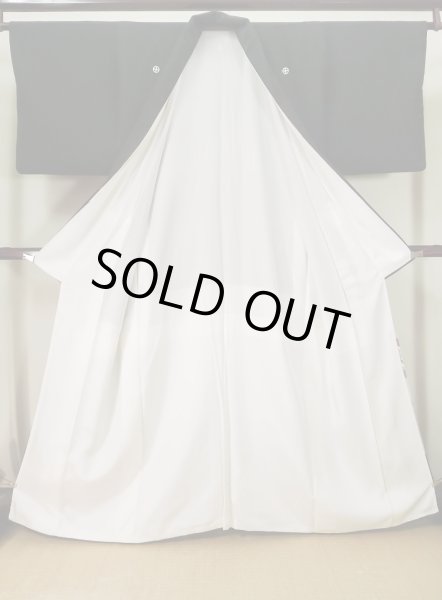 画像3: J1007F  留袖 女性用着物 比翼 シルク(正絹)   黒, 流水 【中古】 【USED】 【リサイクル】 ★★★☆☆ (3)