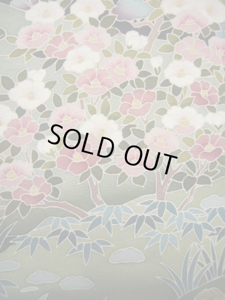 画像15: J1007I Mint  留袖 女性用着物 比翼(地紋) シルク(正絹)   黒, 花 【中古】 【USED】 【リサイクル】 ★★★★☆ (15)