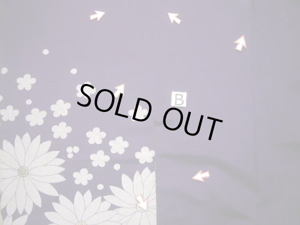 画像16: J1007L  訪問着 女性用着物  シルク(正絹) 深い  紫, 花 【中古】 【USED】 【リサイクル】 ★☆☆☆☆ (16)