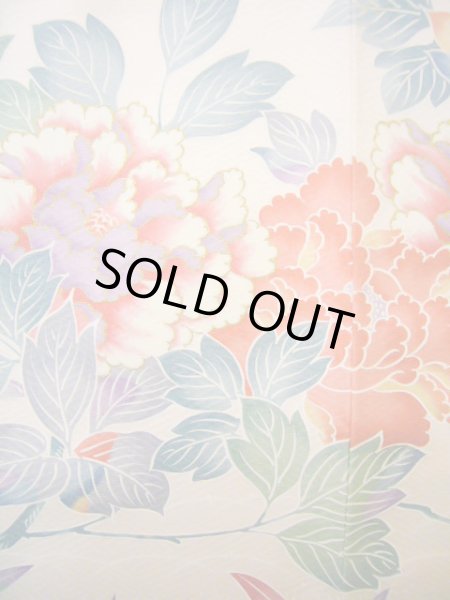 画像9: J1007P  訪問着 女性用着物  シルク(正絹) 淡い 薄い クリーム, ぼたん 【中古】 【USED】 【リサイクル】 ★★★☆☆ (9)