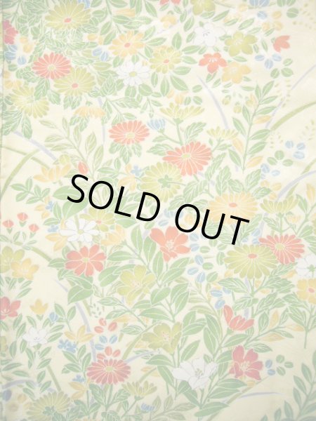 画像3: J1021C  小紋 女性用着物  化繊 淡い 薄い 黄緑色, 花 【中古】 【USED】 【リサイクル】 ★★★★☆ (3)