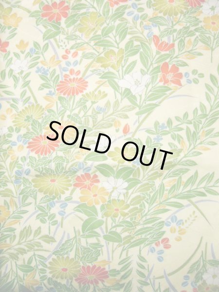 画像4: J1021C  小紋 女性用着物  化繊 淡い 薄い 黄緑色, 花 【中古】 【USED】 【リサイクル】 ★★★★☆ (4)