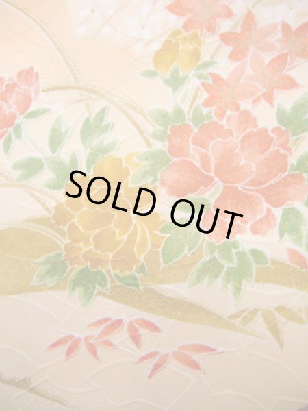 画像6: J1021G  小紋 女性用着物  化繊 淡い 薄い コーラル, ぼたん 【中古】 【USED】 【リサイクル】 ★★★★☆ (6)