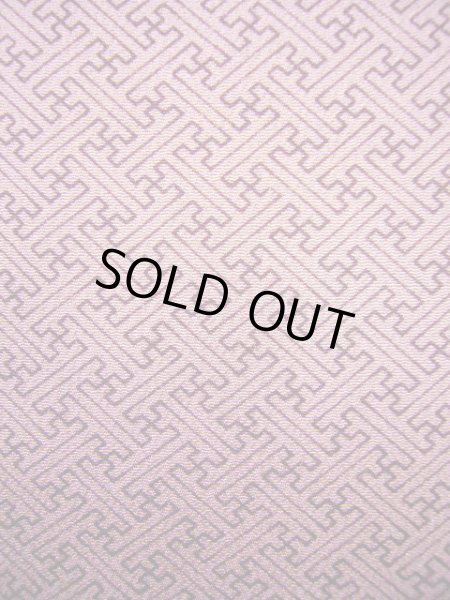 画像6: J1021V Mint  小紋 女性用着物  シルク(正絹) 淡い  ピンク, 紗綾形文 【中古】 【USED】 【リサイクル】 ★★★★☆ (6)