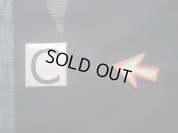 画像16: J1023A  大島紬 女性用着物 縦横絣 シルク（正絹）   黒, 笹 【中古】 【USED】 【リサイクル】 ★★☆☆☆ (16)