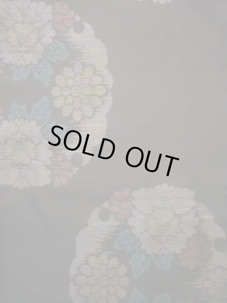 画像3: J1023B  大島紬 女性用着物 横双 シルク（正絹） 深い  ブラウン（茶色）, 花 【中古】 【USED】 【リサイクル】 ★★★☆☆ (3)