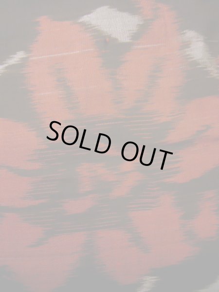 画像6: J1023C  大島紬 女性用着物 横双 シルク（正絹） 茶色がかった  黒, 花 【中古】 【USED】 【リサイクル】 ★★★☆☆ (6)