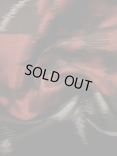 画像12: J1023C  大島紬 女性用着物 横双 シルク（正絹） 茶色がかった  黒, 花 【中古】 【USED】 【リサイクル】 ★★★☆☆ (12)