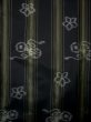 画像3: J1023F Mint  大島紬 女性用着物 縦横絣 シルク（正絹）   黒, 花 【中古】 【USED】 【リサイクル】 ★★★★★ (3)
