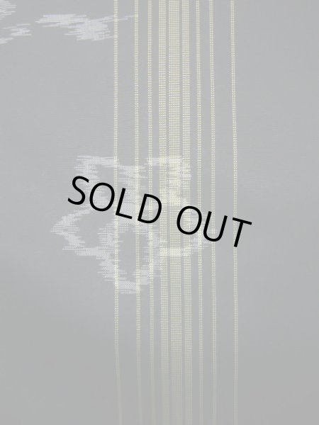 画像7: J1023F Mint  大島紬 女性用着物 縦横絣 シルク(正絹)   黒, 花 【中古】 【USED】 【リサイクル】 ★★★★★ (7)