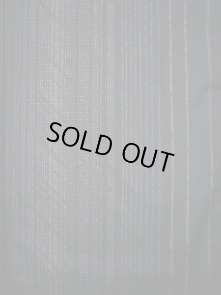 画像3: J1023H  大島紬 女性用着物 縦横絣 シルク（正絹）   オリーブ, 縞 【中古】 【USED】 【リサイクル】 ★★★★☆ (3)