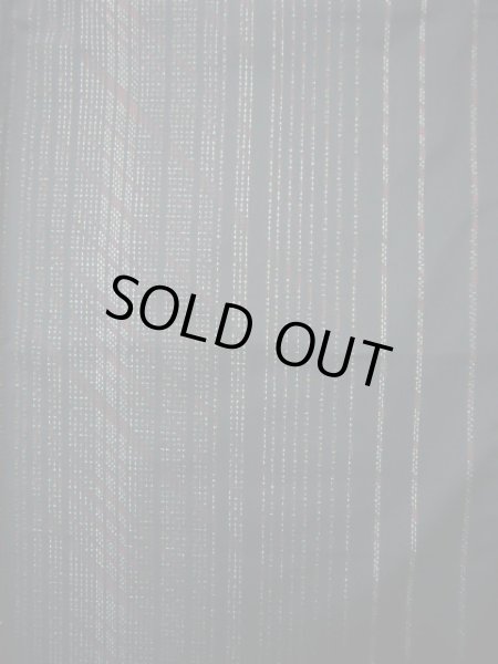 画像4: J1023H  大島紬 女性用着物 縦横絣 シルク（正絹）   オリーブ, 縞 【中古】 【USED】 【リサイクル】 ★★★★☆ (4)