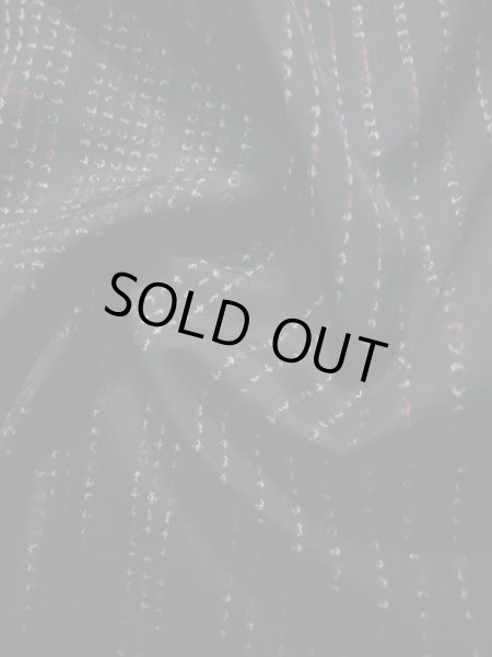 画像12: J1023H  大島紬 女性用着物 縦横絣 シルク（正絹）   オリーブ, 縞 【中古】 【USED】 【リサイクル】 ★★★★☆ (12)