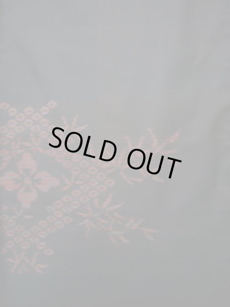 画像4: J1023M  大島紬 女性用着物  シルク(正絹) 赤みのある  黒, 笹 【中古】 【USED】 【リサイクル】 ★★★☆☆ (4)