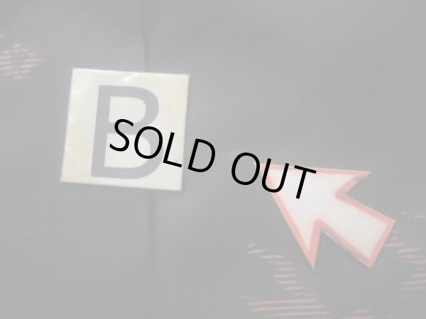 画像17: J1023M  大島紬 女性用着物  シルク(正絹) 赤みのある  黒, 笹 【中古】 【USED】 【リサイクル】 ★★★☆☆ (17)