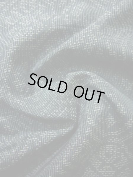 画像9: J1023S  大島紬 女性用着物 縦横絣 シルク(正絹) ヘザー(杢)  グリーン(緑), 幾何学模様 【中古】 【USED】 【リサイクル】 ★☆☆☆☆ (9)