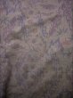画像3: J1023W  大島紬 女性用着物 縦横絣 シルク（正絹） ヘザー（杢） 紫がかった グレー（灰色）, 花 【中古】 【USED】 【リサイクル】 ★★☆☆☆ (3)