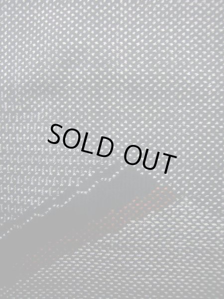 画像6: J1023Y  大島紬 女性用着物 縦横絣 シルク(正絹) ヘザー(杢)  黒, 幾何学模様 【中古】 【USED】 【リサイクル】 ★★★☆☆ (6)