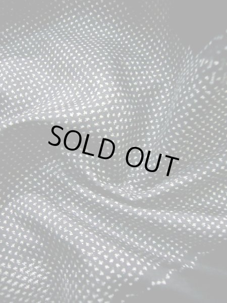 画像13: J1023Y  大島紬 女性用着物 縦横絣 シルク(正絹) ヘザー(杢)  黒, 幾何学模様 【中古】 【USED】 【リサイクル】 ★★★☆☆ (13)