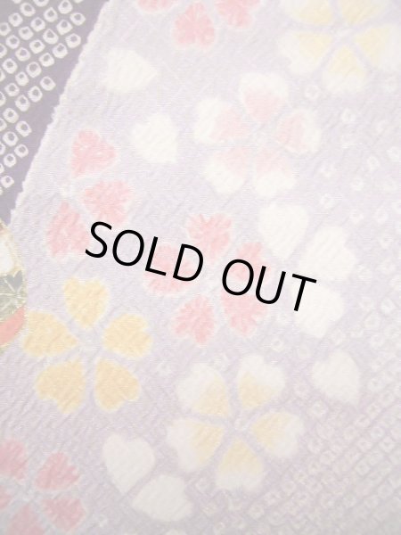 画像4: J1104J  子供用 女性用着物 杜若、鈴柄 化繊 薄い 深い 藤, 菊 【中古】 【USED】 【リサイクル】 ★★☆☆☆ (4)