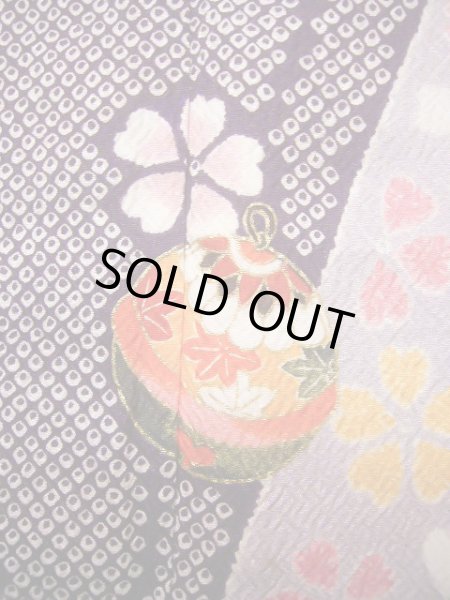 画像5: J1104J  子供用 女性用着物 杜若、鈴柄 化繊 薄い 深い 藤, 菊 【中古】 【USED】 【リサイクル】 ★★☆☆☆ (5)