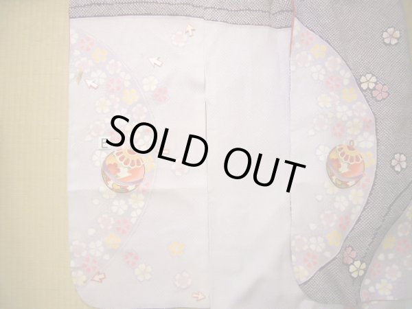 画像25: J1104J  子供用 女性用着物 杜若、鈴柄 化繊 薄い 深い 藤, 菊 【中古】 【USED】 【リサイクル】 ★★☆☆☆ (25)