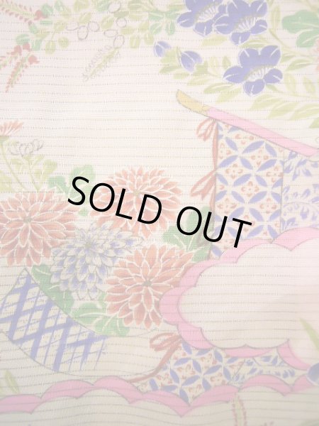 画像10: J1104K  子供用 女性用着物 百合、撫子柄 シルク(正絹) 薄い 甘い ピンク, 花 【中古】 【USED】 【リサイクル】 ★★★☆☆ (10)