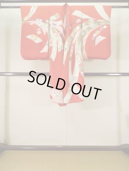 画像2: J1104N  子供用 女性用着物 熨斗柄 シルク(正絹)   赤, 菊 【中古】 【USED】 【リサイクル】 ★★★★☆ (2)