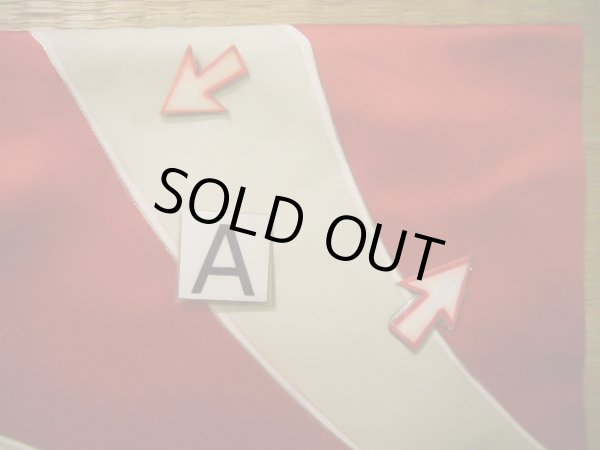 画像20: J1104N  子供用 女性用着物 熨斗柄 シルク(正絹)   赤, 菊 【中古】 【USED】 【リサイクル】 ★★★★☆ (20)