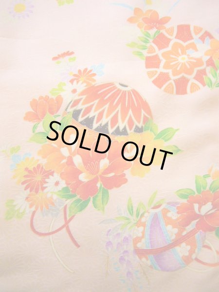 画像5: J1104T  子供用 女性用着物 毬柄 シルク(正絹) 淡い 薄い ピンク, 花 【中古】 【USED】 【リサイクル】 ★★☆☆☆ (5)