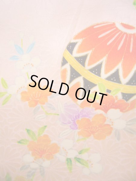 画像7: J1104T  子供用 女性用着物 毬柄 シルク(正絹) 淡い 薄い ピンク, 花 【中古】 【USED】 【リサイクル】 ★★☆☆☆ (7)