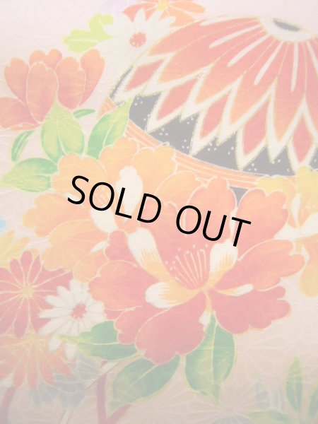 画像10: J1104T  子供用 女性用着物 毬柄 シルク(正絹) 淡い 薄い ピンク, 花 【中古】 【USED】 【リサイクル】 ★★☆☆☆ (10)