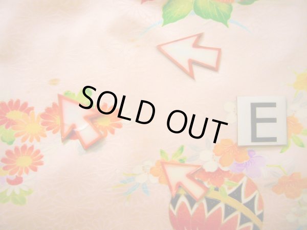 画像27: J1104T  子供用 女性用着物 毬柄 シルク(正絹) 淡い 薄い ピンク, 花 【中古】 【USED】 【リサイクル】 ★★☆☆☆ (27)