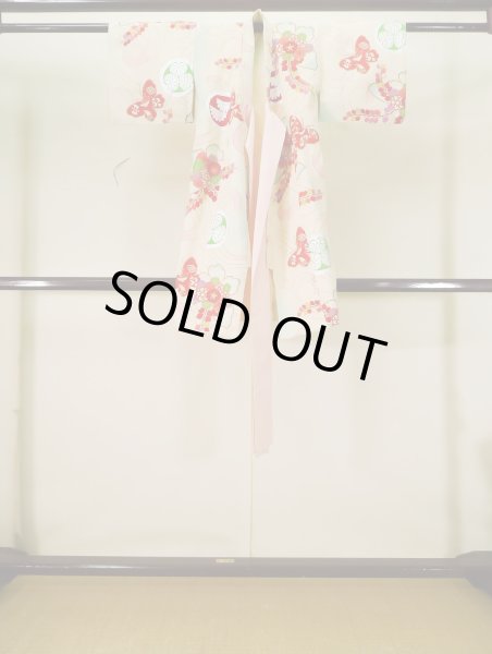 画像2: J1104U  子供用 女性用着物  シルク(正絹)   オフ ホワイト, 花 【中古】 【USED】 【リサイクル】 ★★☆☆☆ (2)