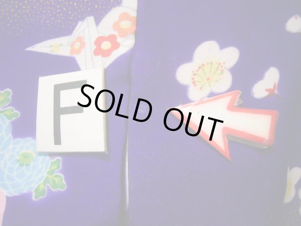 画像23: J1104V  子供用 女性用着物 折り鶴、風車、杜若柄 化繊 深い  青, 花 【中古】 【USED】 【リサイクル】 ★★☆☆☆ (23)