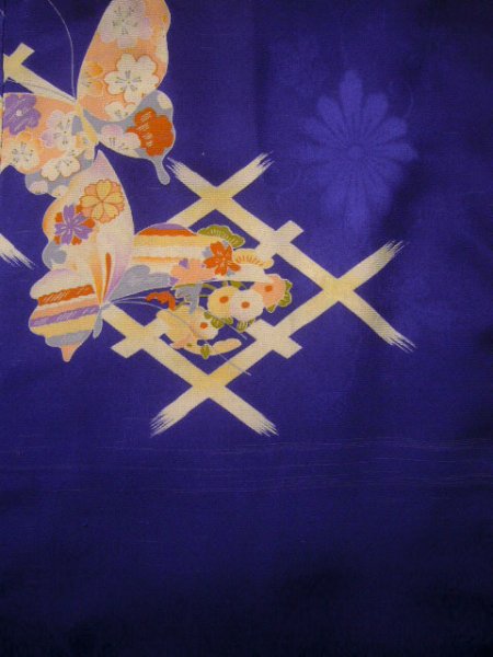 画像3: J1111N  子供用 女性用着物  シルク(正絹) 深い  青, 菊 【中古】 【USED】 【リサイクル】 ★★★☆☆ (3)