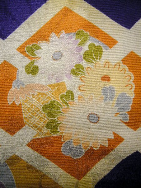 画像8: J1111N  子供用 女性用着物  シルク(正絹) 深い  青, 菊 【中古】 【USED】 【リサイクル】 ★★★☆☆ (8)